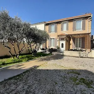 Maison Maloya 2 Chambres Avec Jardin Hébergement de vacances Cavaillon