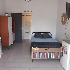 Studio Independant Proximite Metro Universites Afpa Appartement Marseille