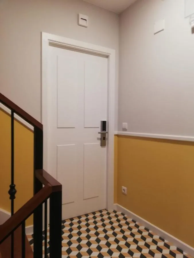 Апартаменты Funchal Village Studios